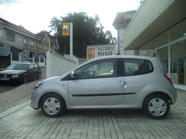 DSC00093 Small - Talleres Ruso