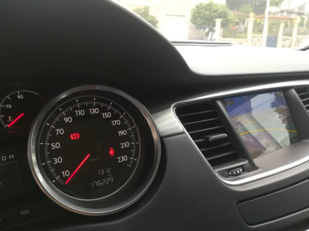Peugeot 5008SW 2 - Talleres Ruso