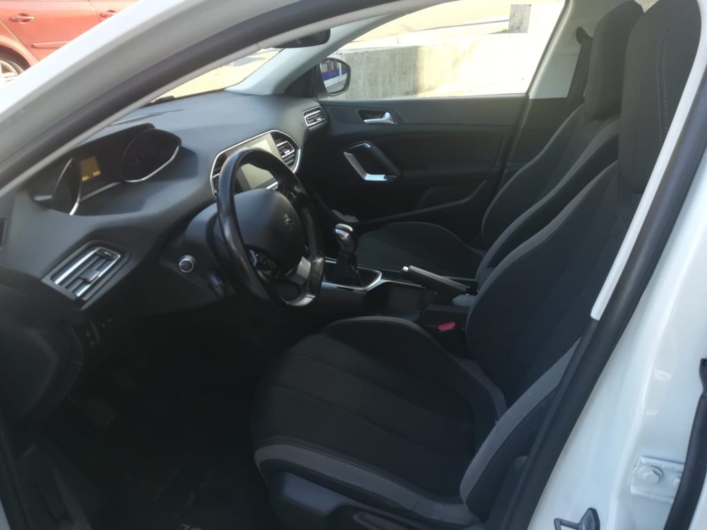 Peugeot 308 5 - Talleres Ruso