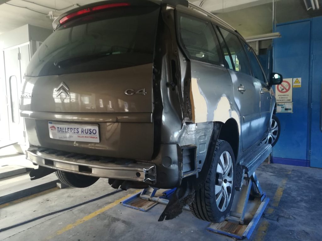 WhatsApp Image 2018 10 26 at 08.40.042 1 - Talleres Ruso