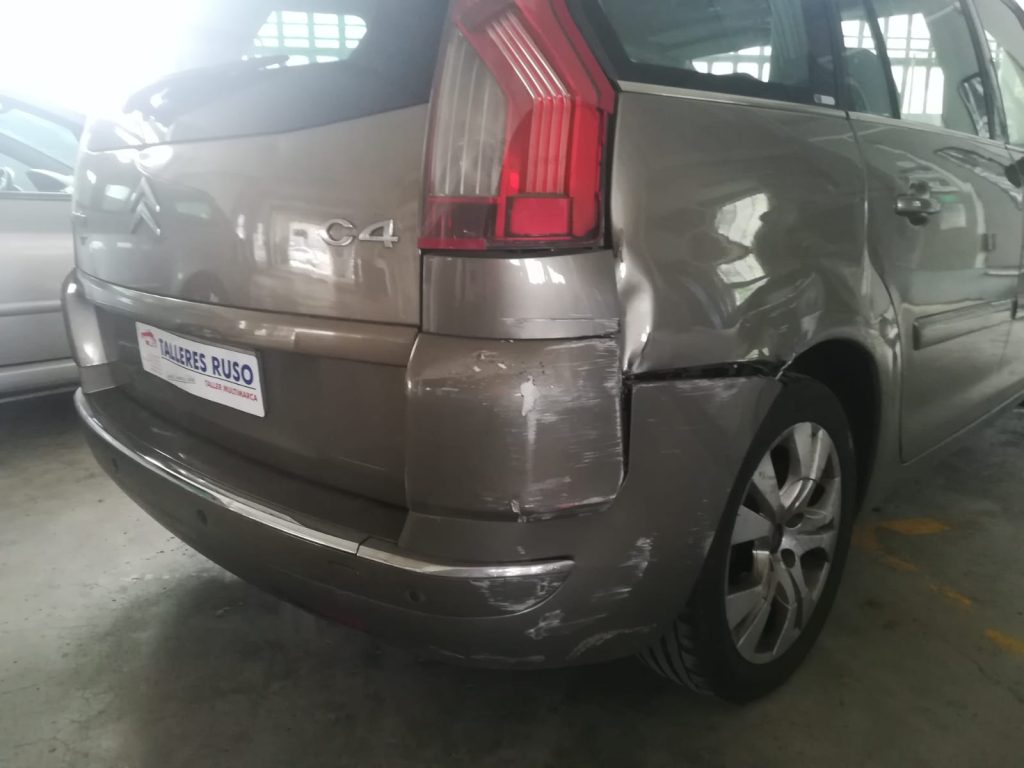 WhatsApp Image 2018 10 26 at 08.42.36 - Talleres Ruso
